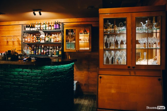 Таємний дворик у центрі Луцька: ресторація «Дім 48» відкрила літню терасу*