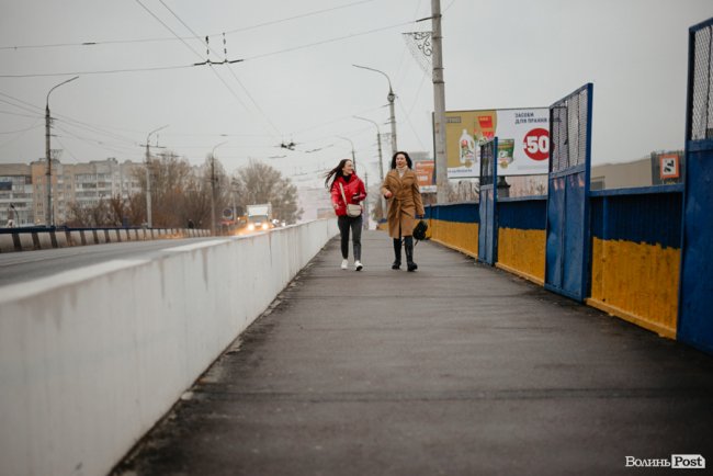 На «своїх двох»: речниця прокуратури 2 роки не їздить Луцьком ні маршрутками, ні тролейбусами