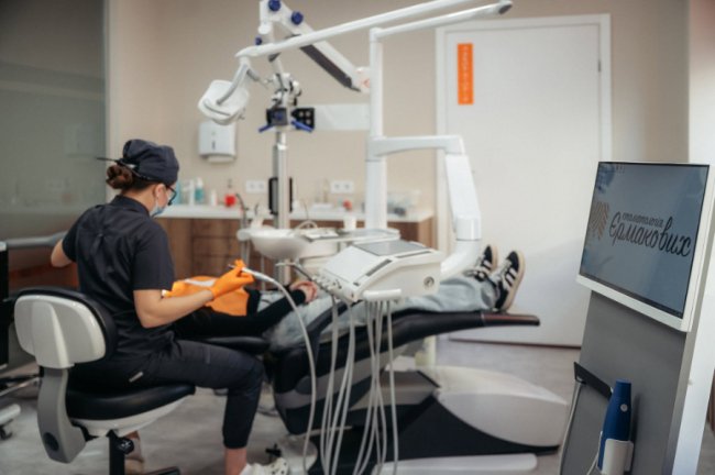 Рівняємо зуби: де у Луцьку поставити брекети чи елайнери