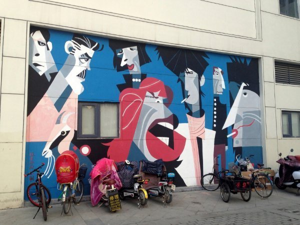 «Нотатки мандрівниці» Христини Лесюк: китайські підробки,  побиті діти та «3 пісюни»