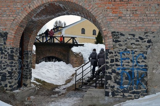 Деградуємо?