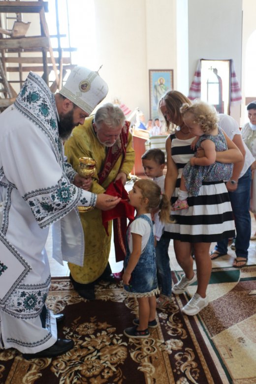 Православні Ратного відсвяткували храмове свято з митрополитом