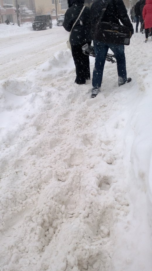 Сніжний Луцьк у неділю, або мій робочий день