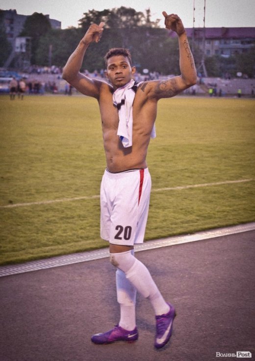 Бувай, Майкі! :(