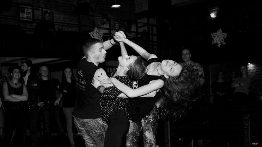 Щоб хороший настрій мати – сальсу треба танцювати!!! Або «Вогняна та запальна сальса»