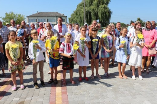 Православні Ратного відсвяткували храмове свято з митрополитом