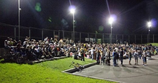 Як це було… кіно під зорями очима глядачки