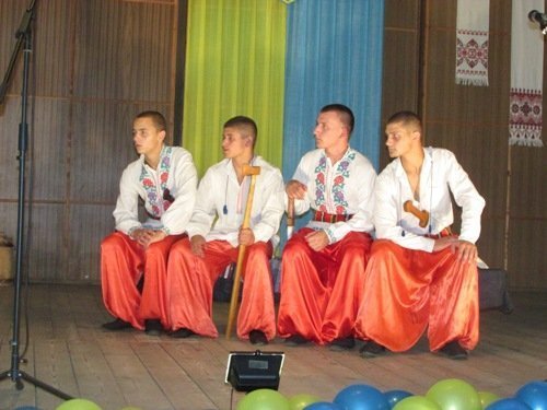 У колонії на Волині  відбувся фестиваль самодіяльності засуджених «Червона калина». ФОТО 