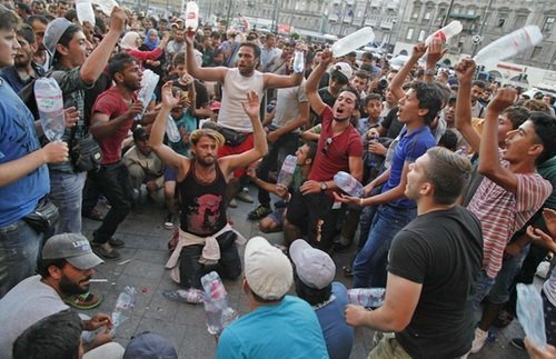 Один день у пеклі – з Будапешта до Відня на потязі з мігрантами