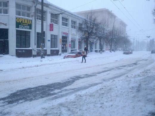 Сніжний Луцьк у неділю, або мій робочий день