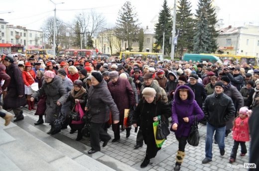 Луцький ЦУМ: гебрейсько-сталінська новинка