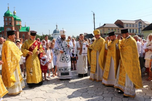 Православні Ратного відсвяткували храмове свято з митрополитом