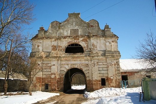Блиск і вбогість любешівського бароко