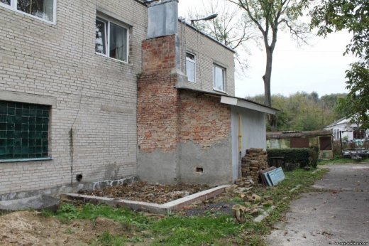 Може, вже досить брати хабарі?