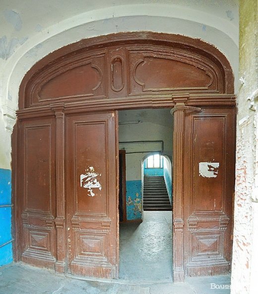 Старі луцькі під'їзди