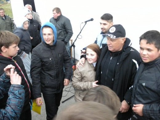 «Не бийте його, він свій»