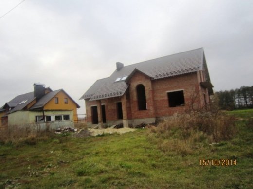 Чи віддасть прокурор свої будинки сиротам?