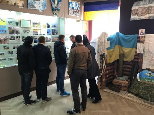 У Волинському краєзнавчому музеї відкрилась виставка присвячена волинським азовцям
