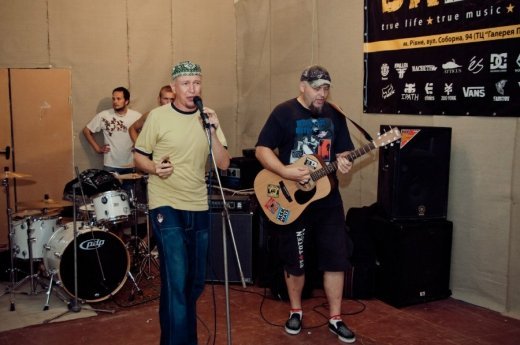 Хамство міліції, або чому у Рівному люди у погонах двічі переривали концерт!