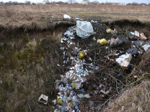 Знущання над Волинською землею триває