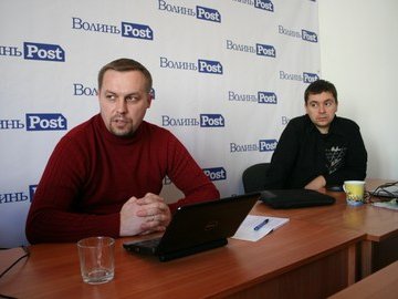 Чат-конференція з політичними експертами