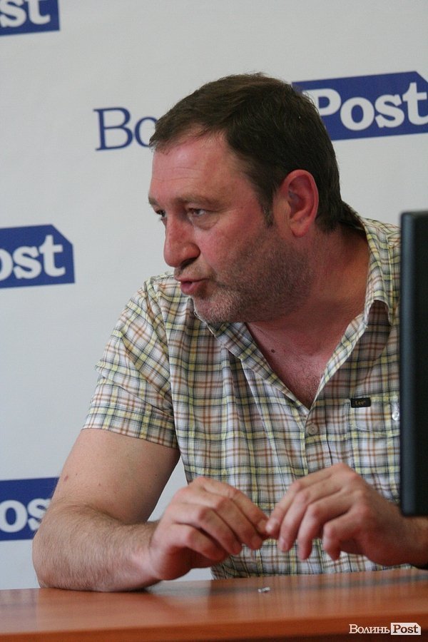 Чат з Василем Столяром