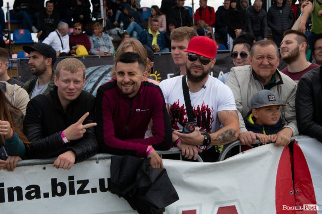 У Луцьку відбулися видовищні авто- і мотогонки. ФОТОРЕПОРТАЖ