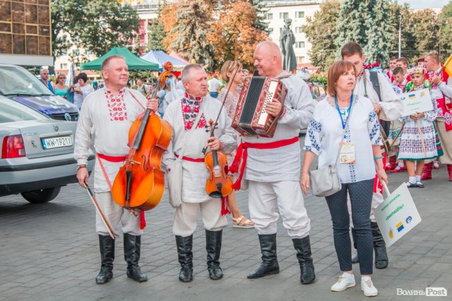 Від Мексики до Індії: грандіозний міжнародний фестиваль стартував у Луцьку. ФОТО