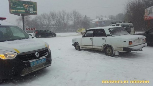 У Луцьку бус збив пішохода на переході