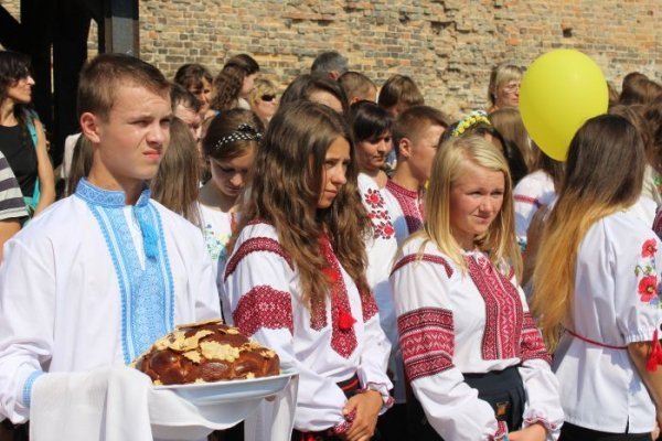 У стінах замку Любарта відбулася посвята у студенти першокурсників. ФОТО