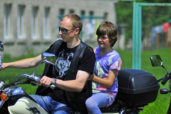 Байкери-«терапевти» влаштували свято для дітей. ФОТО