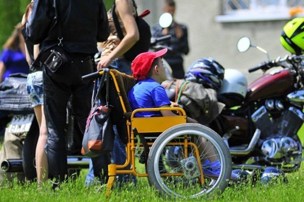 Байкери-«терапевти» влаштували свято для дітей. ФОТО