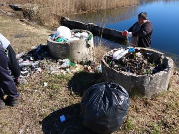 На Волині зібрали понад 200 мішків сміття з берегів водойм. ФОТО
