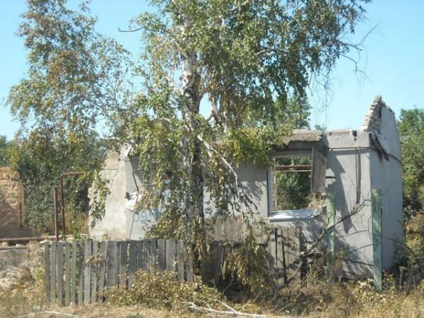 На Луганщині бойовики повністю знищили два населені пункти. ФОТО