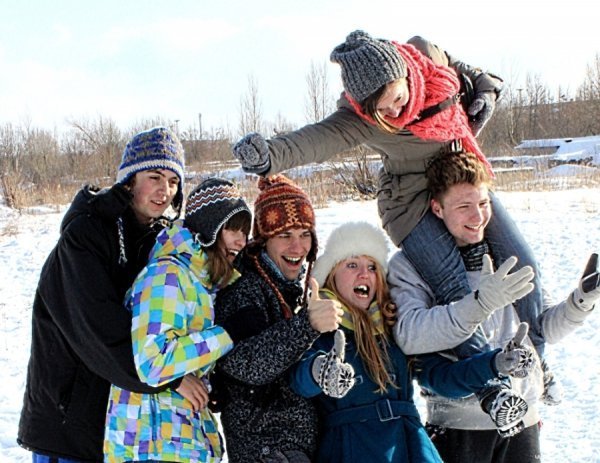 У Луцьку голий чоловік стрибнув з 50-метрової висоти. ФОТО