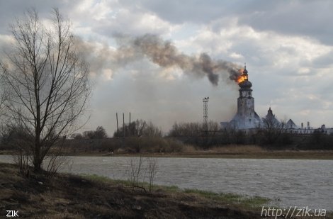 На Львівщині - масштабна пожежа у виправній колонії 