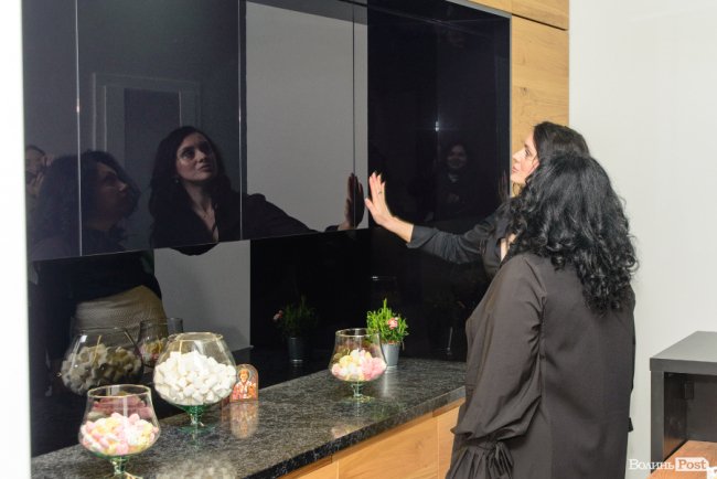 Зі знижками та цінними подарунками: у Луцьку грандіозно відкрилий шоурум меблів і декору «МакКо»*