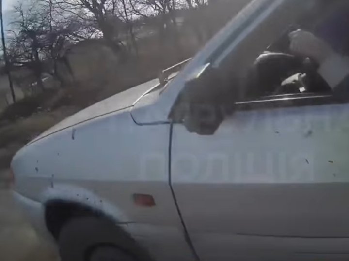 Волинські патрульні зупинили водія-порушника, а потім супроводжували його. ВІДЕО