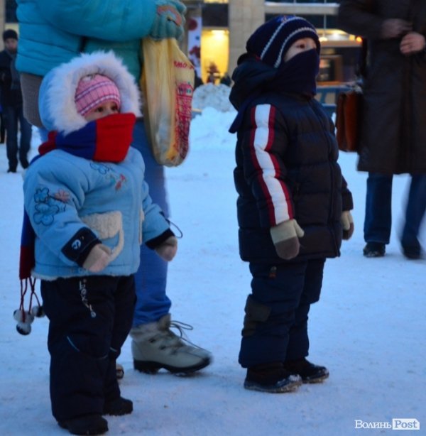 Засвітили головну ялинку Луцька. ФОТО 