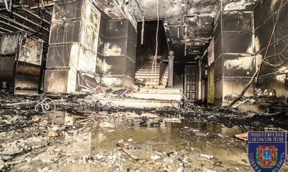 В Одесі підпалили торговий центр: є постраждалі