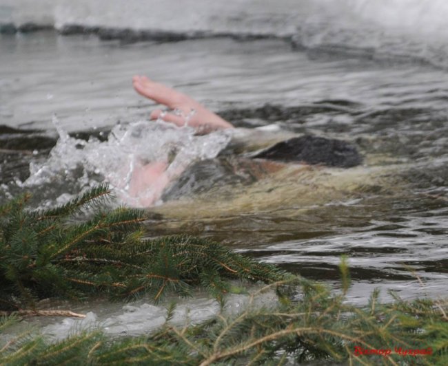 Фотограф поділився світлинами Водохреща у Луцьку