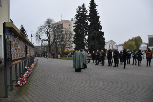 У Луцьку вшанували пам’ять Героїв Небесної Сотні. ФОТО