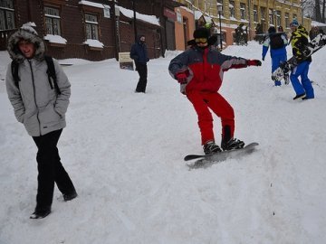 Як сноубордисти каталися по Києву. ФОТО. ВІДЕО