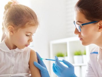 ЮНІСЕФ передав на Волинь вакцину від поліомієліту
