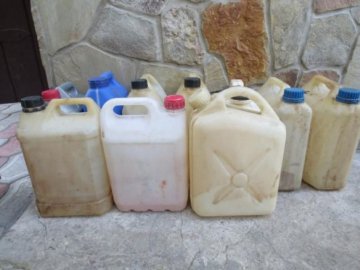 У волинянина з двора винесли 220 літрів дизпалива