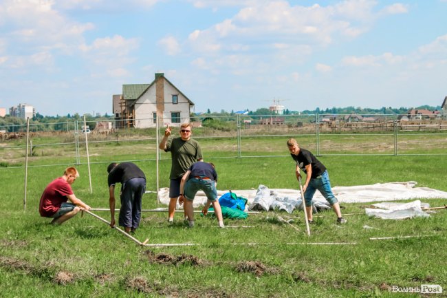 У Луцьку кипить підготовка до «Бандерштату». ФОТОРЕПОРТАЖ