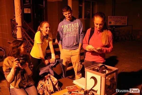 У Луцьку на велоквесті збирали кошти для військових. ФОТО