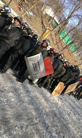 Верховну Раду пікетують тисячі майданівців. ФОТО