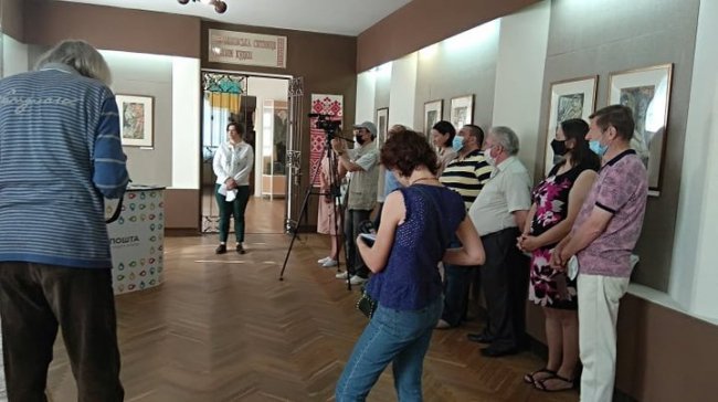 У Луцьку презентували марку до 150-річчя з дня народження Лесі Українки. ФОТО