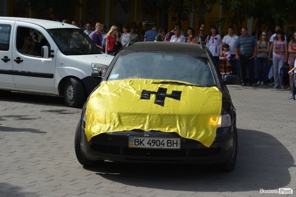 У Луцьку прощалися з загиблим бійцем «Азову». ФОТО. ВІДЕО